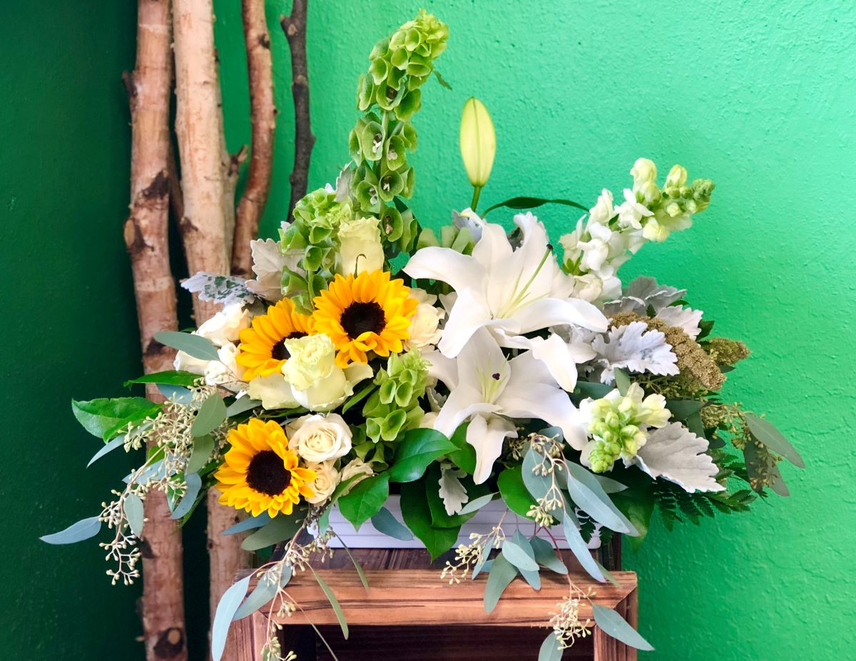 Sweet Dreams – HUMMEL'S FLOWERS INC, Anchorage AK